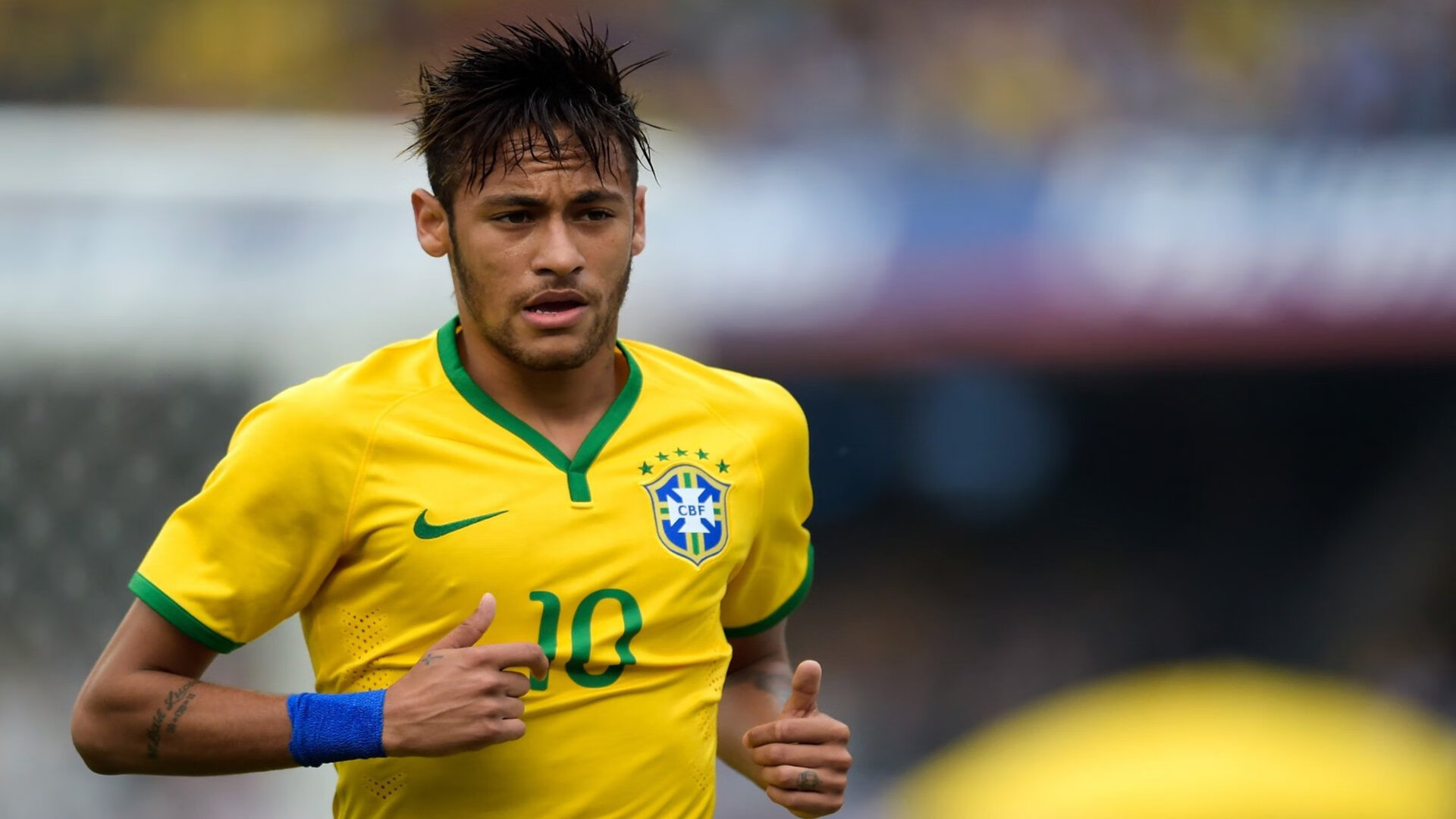 阿森纳前途光明！，姆巴佩新星持续失利表现突出观众掌声雷动